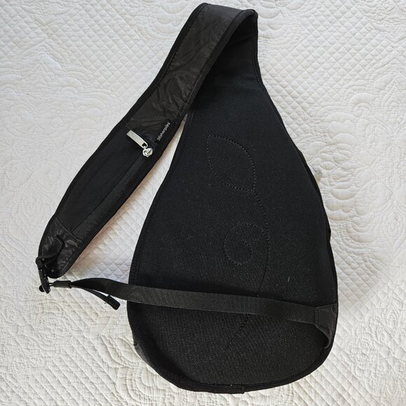 NWOT Sherpani Black Quilted RFID Protection Esprit Le Sling Backpack - Women's - Picture 2 of 12